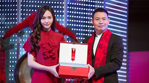 中国美正当红，U8国际集团A股上市，引领新时代